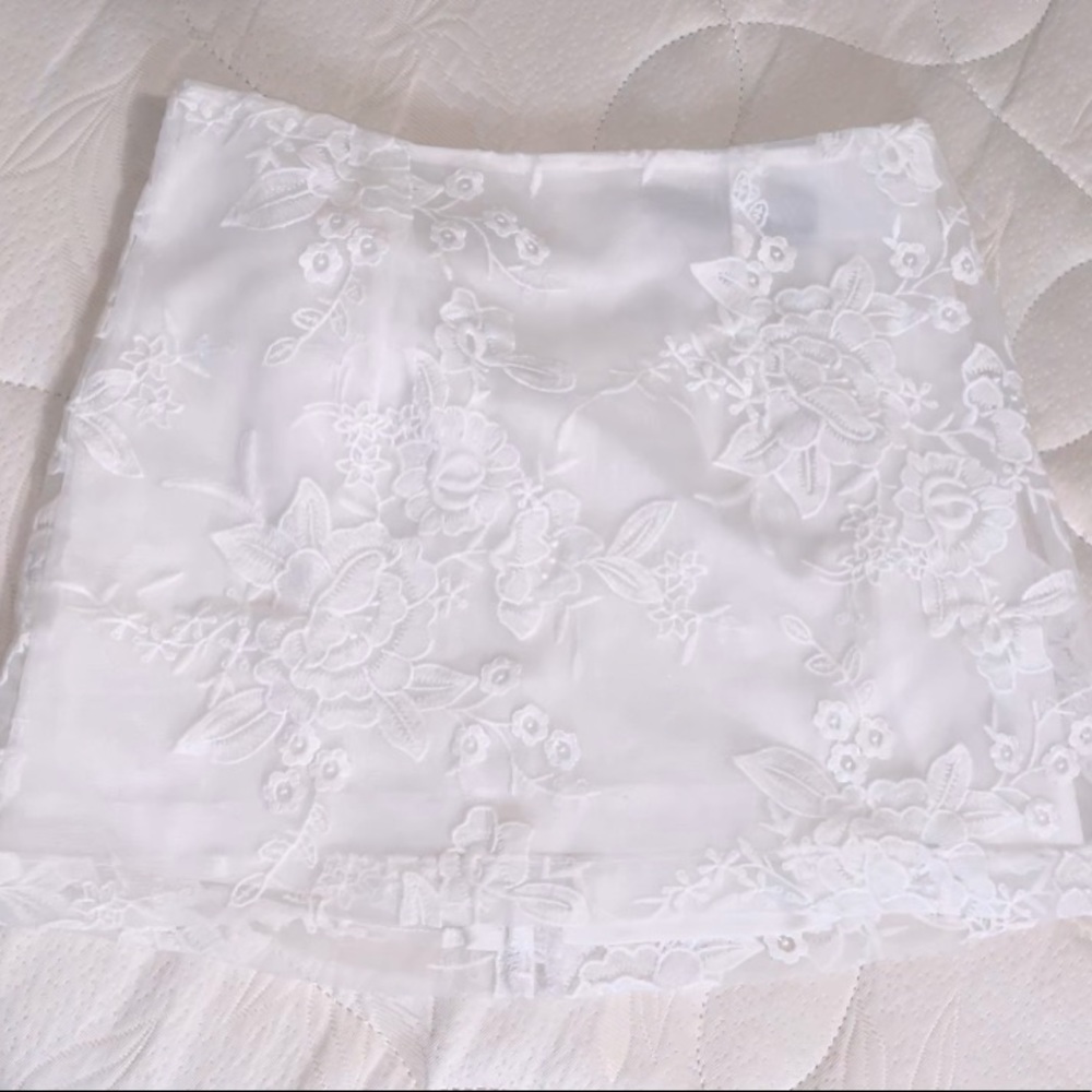 Women’s Yoins White Midi Skirt